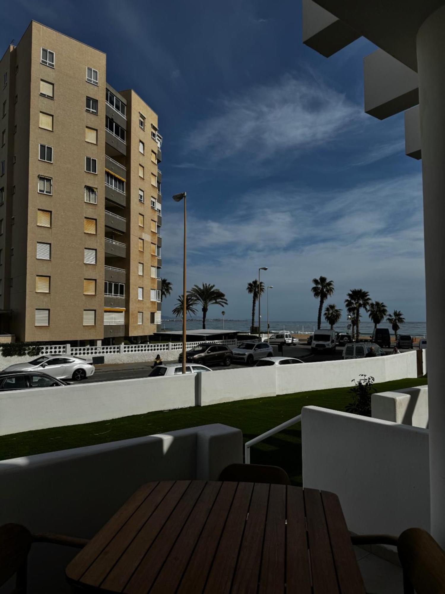 Reyes Catolicos Premium Beach, Playa Urbanova, Аликанте Екстериор снимка