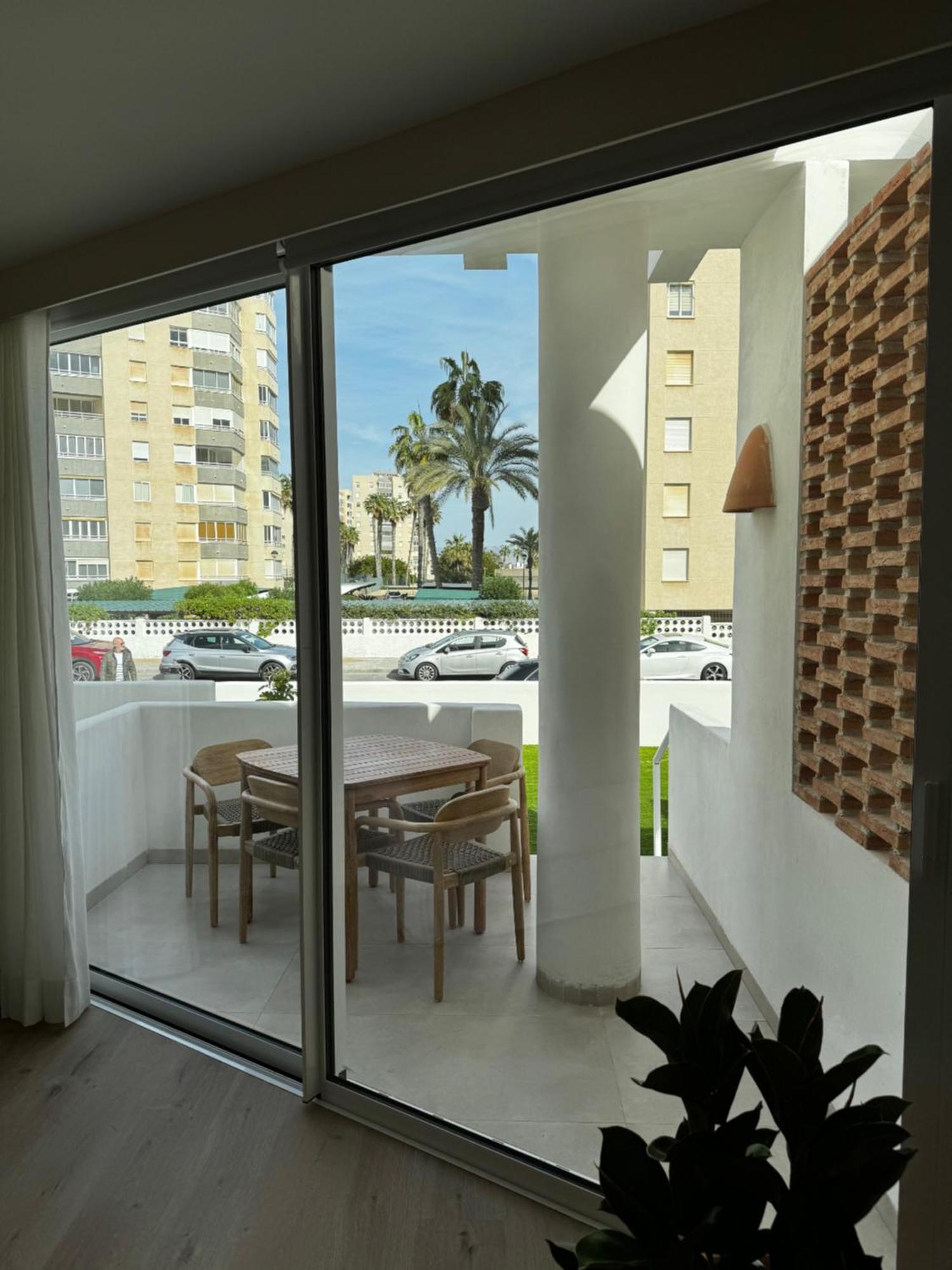 Reyes Catolicos Premium Beach, Playa Urbanova, Аликанте Екстериор снимка