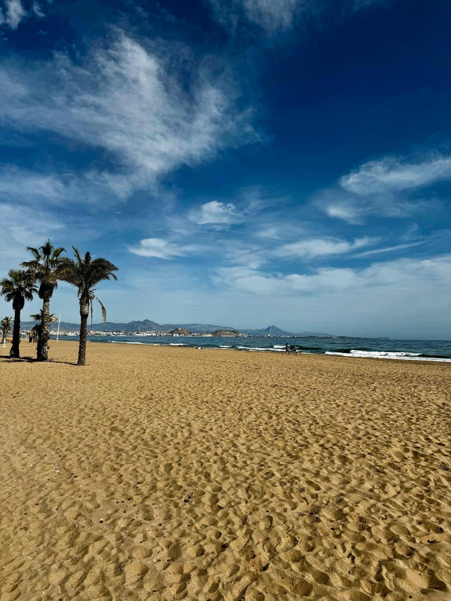 Reyes Catolicos Premium Beach, Playa Urbanova, Аликанте Екстериор снимка